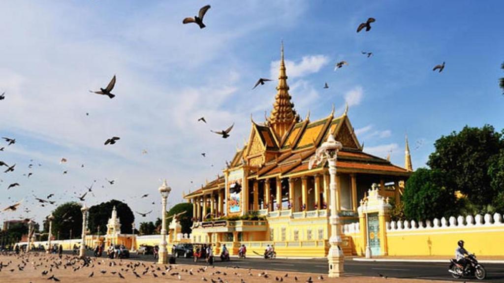 K9 Riverside Hotel Phnom Penh Esterno foto